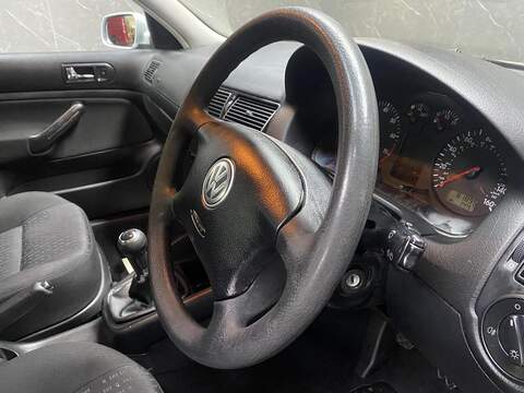 Volkswagen Golf 1.6 Match 5dr - U114