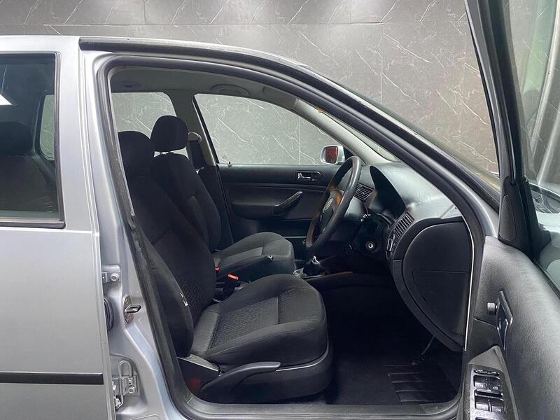 Volkswagen Golf 1.6 Match 5dr - U114