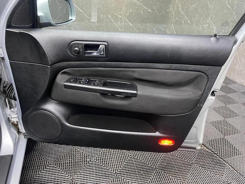 Volkswagen Golf 1.6 Match 5dr - U114