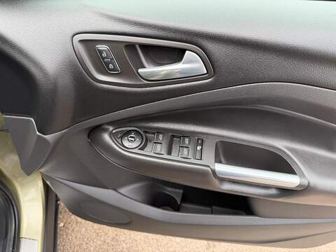 Ford Kuga 2.0 TDCi Titanium X Powershift AWD Euro 5 5dr - U115