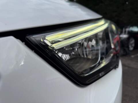 Vauxhall Crossland X 1.2 Turbo Elite Nav Auto Euro 6 (s/s) 5dr - U117