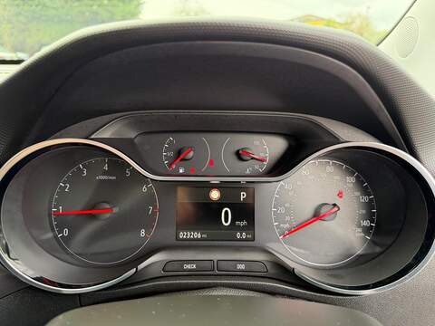 Vauxhall Crossland X 1.2 Turbo Elite Nav Auto Euro 6 (s/s) 5dr - U117