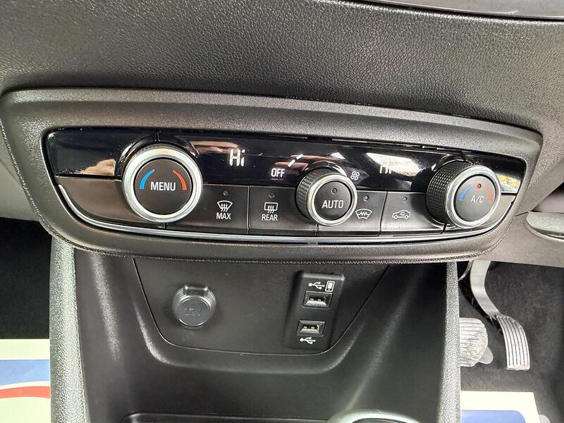 Vauxhall Crossland X 1.2 Turbo Elite Nav Auto Euro 6 (s/s) 5dr - U117