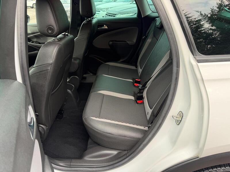 Vauxhall Crossland X 1.2 Turbo Elite Nav Auto Euro 6 (s/s) 5dr - U117