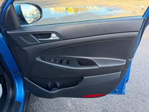 Hyundai TUCSON 1.7 CRDi Blue Drive SE Nav Euro 6 (s/s) 5dr - U118