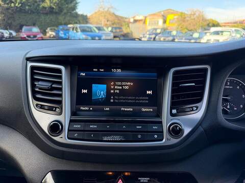 Hyundai TUCSON 1.7 CRDi Blue Drive SE Nav Euro 6 (s/s) 5dr - U118