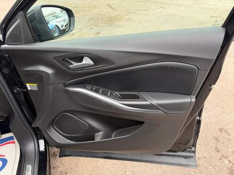 Vauxhall Grandland X 1.6 Turbo D BlueInjection Sport Nav Euro 6 (s/s) 5dr - U121