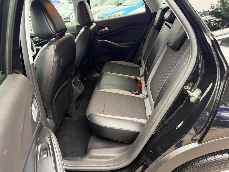 Vauxhall Grandland X 1.6 Turbo D BlueInjection Sport Nav Euro 6 (s/s) 5dr - U121