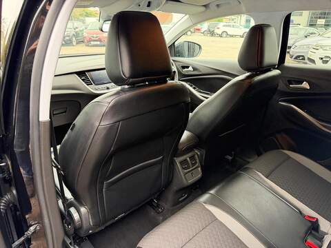 Vauxhall Grandland X 1.6 Turbo D BlueInjection Sport Nav Euro 6 (s/s) 5dr - U121