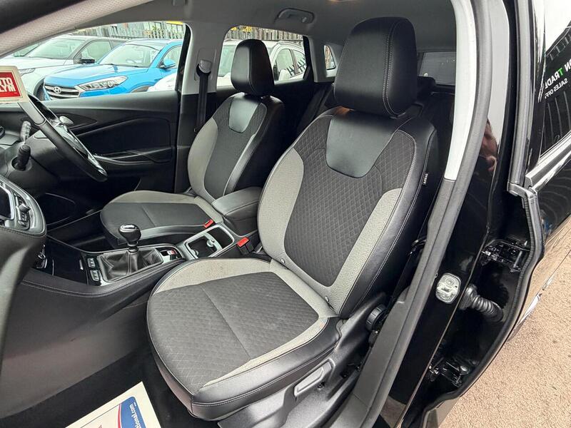 Vauxhall Grandland X 1.6 Turbo D BlueInjection Sport Nav Euro 6 (s/s) 5dr - U121