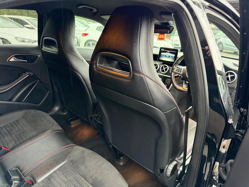 Mercedes-Benz A Class A Class 1.5 A180d AMG Line (Premium) 7G-DCT Euro 6 (s/s) 5dr - U13