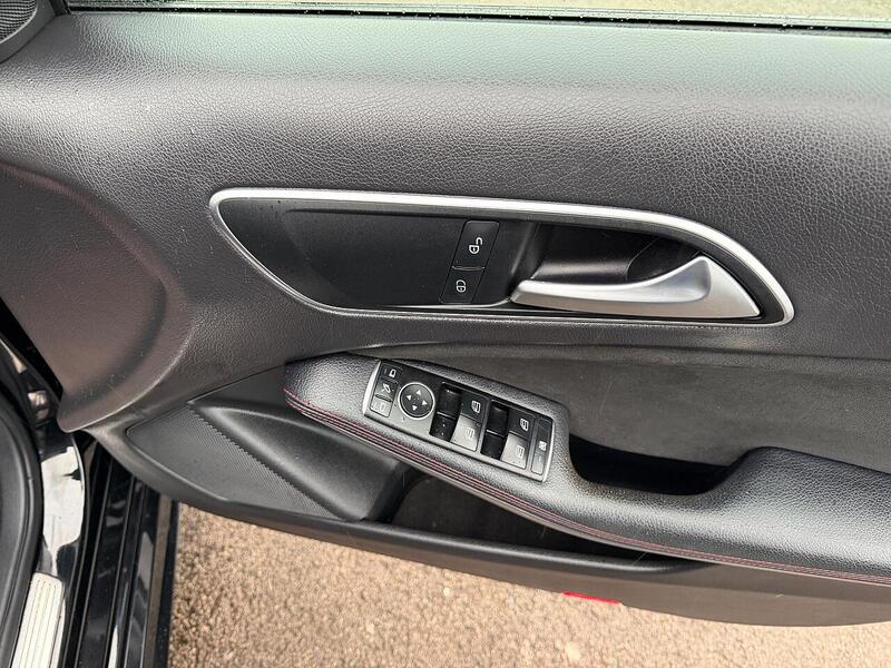 Mercedes-Benz A Class A Class 1.5 A180d AMG Line (Premium) 7G-DCT Euro 6 (s/s) 5dr - U13