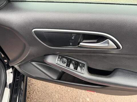 Mercedes-Benz A Class A Class 1.5 A180d AMG Line (Premium) 7G-DCT Euro 6 (s/s) 5dr - U13