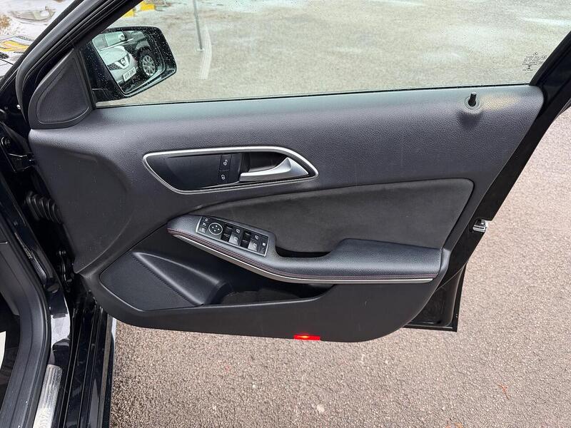 Mercedes-Benz A Class A Class 1.5 A180d AMG Line (Premium) 7G-DCT Euro 6 (s/s) 5dr - U13