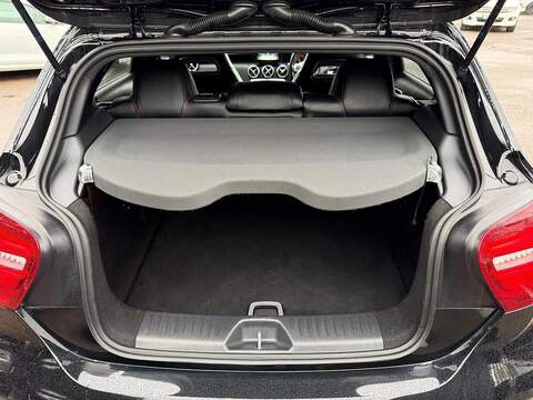 Mercedes-Benz A Class A Class 1.5 A180d AMG Line (Premium) 7G-DCT Euro 6 (s/s) 5dr - U13