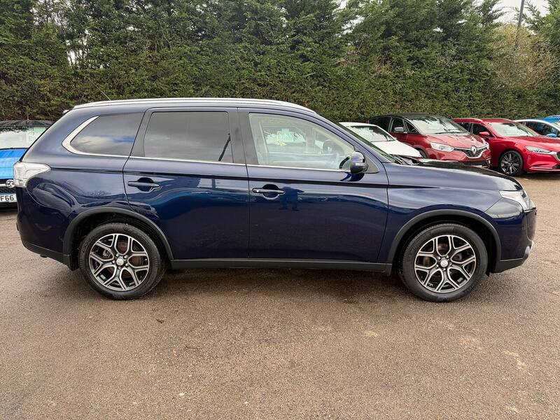 Mitsubishi Outlander 2.2 DI-D GX4 Auto 4WD Euro 5 (s/s) 5dr - U131