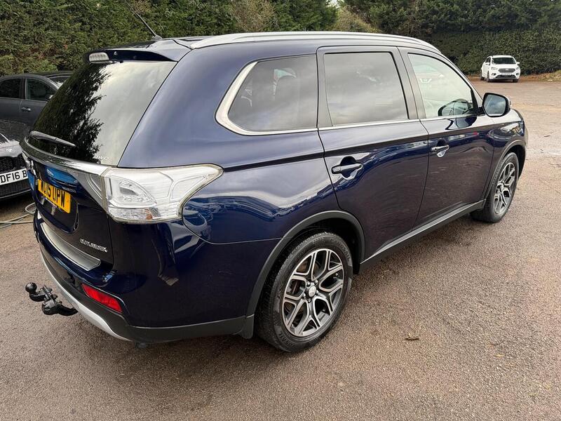 Mitsubishi Outlander 2.2 DI-D GX4 Auto 4WD Euro 5 (s/s) 5dr - U131