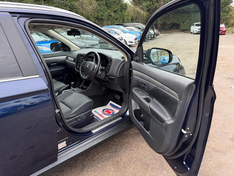 Mitsubishi Outlander 2.2 DI-D GX4 Auto 4WD Euro 5 (s/s) 5dr - U131