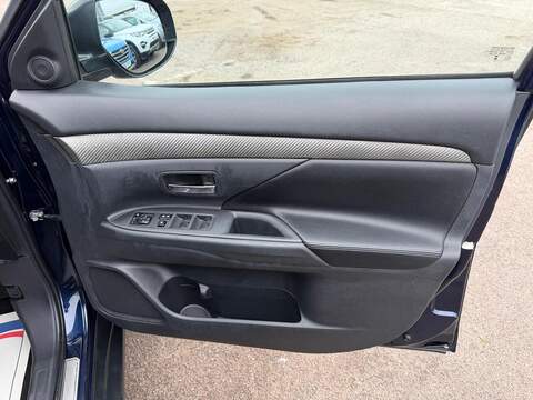 Mitsubishi Outlander 2.2 DI-D GX4 Auto 4WD Euro 5 (s/s) 5dr - U131