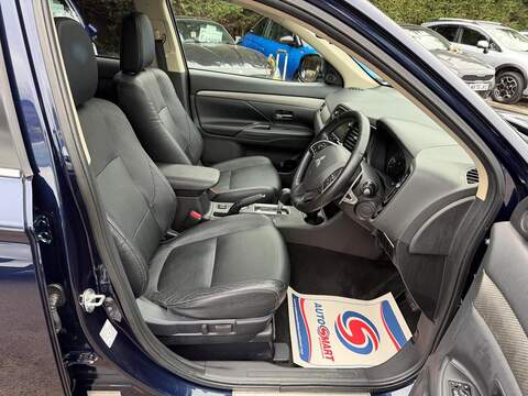 Mitsubishi Outlander 2.2 DI-D GX4 Auto 4WD Euro 5 (s/s) 5dr - U131