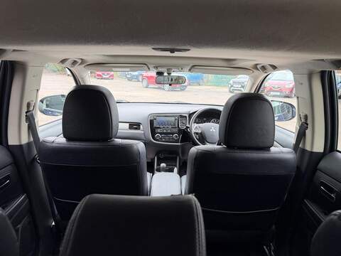Mitsubishi Outlander 2.2 DI-D GX4 Auto 4WD Euro 5 (s/s) 5dr - U131