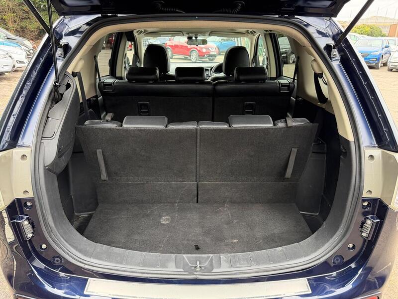 Mitsubishi Outlander 2.2 DI-D GX4 Auto 4WD Euro 5 (s/s) 5dr - U131