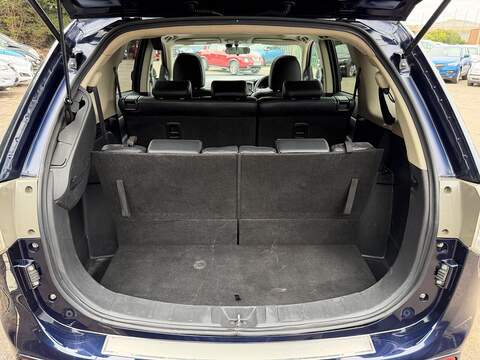Mitsubishi Outlander 2.2 DI-D GX4 Auto 4WD Euro 5 (s/s) 5dr - U131