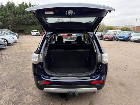 Mitsubishi Outlander 2.2 DI-D GX4 Auto 4WD Euro 5 (s/s) 5dr - U131