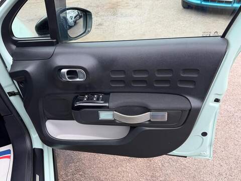 Citroen C3 1.2 PureTech Flair Euro 6 5dr - U136