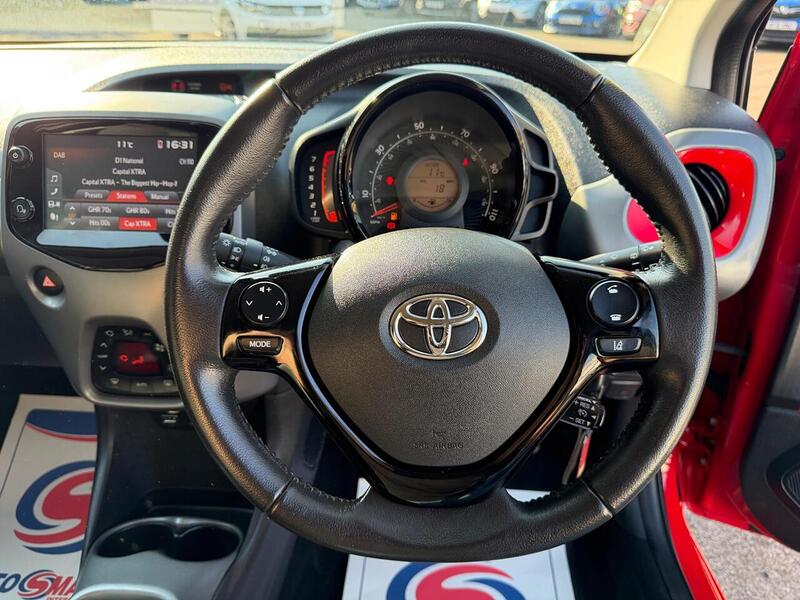 Toyota AYGO 1.0 VVT-i x-trend Euro 6 5dr (Safety Sense) - U137