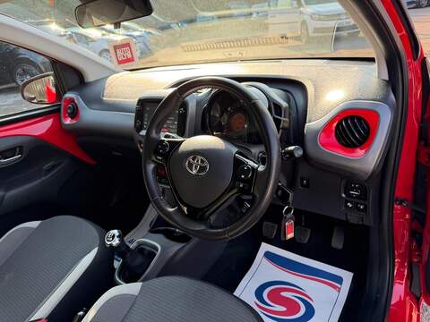 Toyota AYGO 1.0 VVT-i x-trend Euro 6 5dr (Safety Sense) - U137