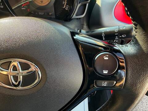 Toyota AYGO 1.0 VVT-i x-trend Euro 6 5dr (Safety Sense) - U137