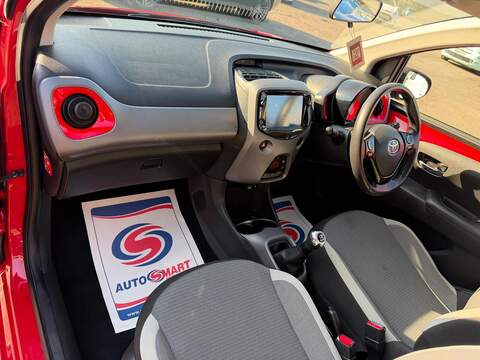 Toyota AYGO 1.0 VVT-i x-trend Euro 6 5dr (Safety Sense) - U137