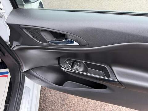 Vauxhall Corsa Corsa VXR Hatchback 1 Manual Petrol - U142