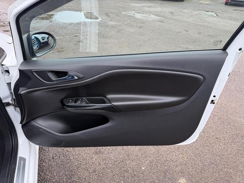 Vauxhall Corsa Corsa VXR Hatchback 1 Manual Petrol - U142