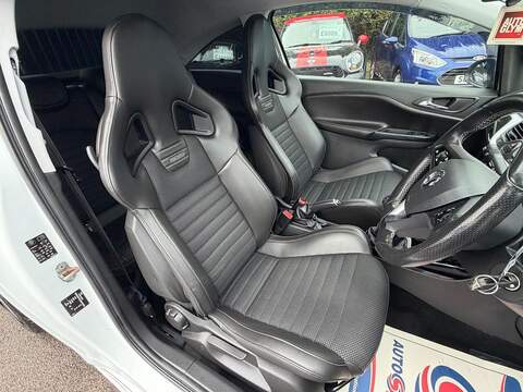 Vauxhall Corsa Corsa VXR Hatchback 1 Manual Petrol - U142