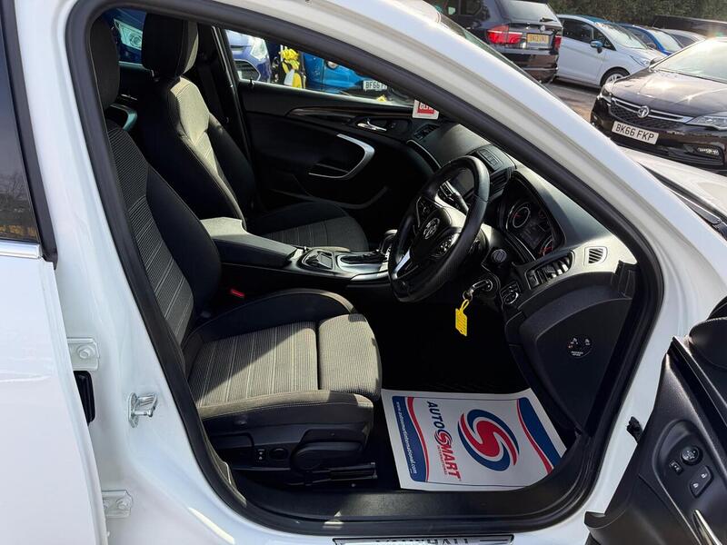 Vauxhall Insignia 2.0 CDTi SRi VX Line Nav Auto Euro 5 5dr - U143