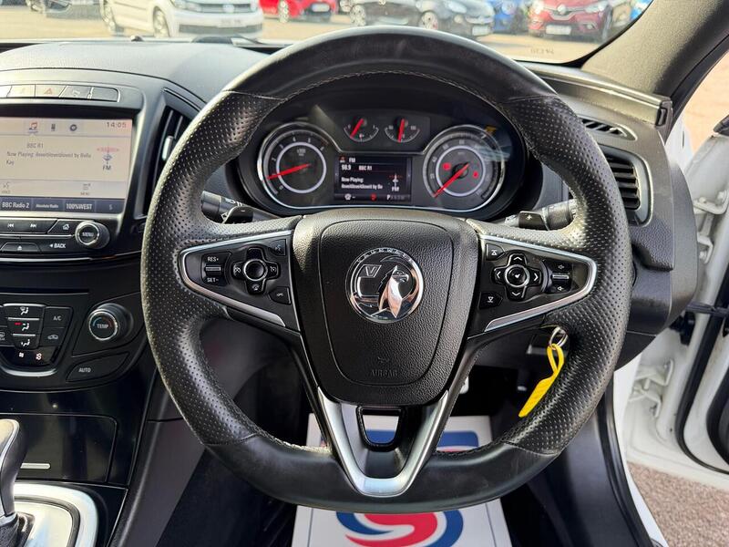 Vauxhall Insignia 2.0 CDTi SRi VX Line Nav Auto Euro 5 5dr - U143