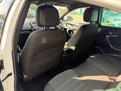Vauxhall Insignia 2.0 CDTi SRi VX Line Nav Auto Euro 5 5dr - U143