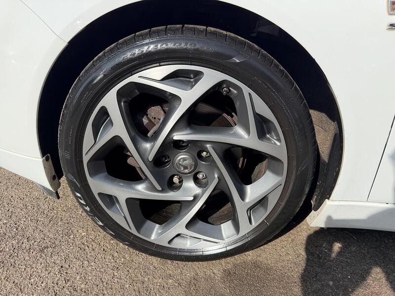 Vauxhall Insignia 2.0 CDTi SRi VX Line Nav Auto Euro 5 5dr - U143
