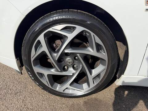 Vauxhall Insignia 2.0 CDTi SRi VX Line Nav Auto Euro 5 5dr - U143