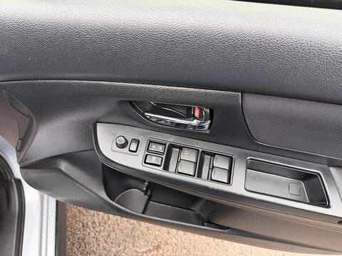 Subaru XV XV 2.0i SE 4WD Euro 5 (s/s) 5dr - U15