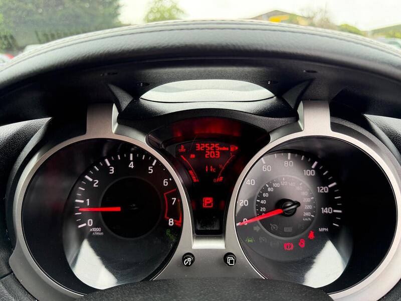Nissan Juke 1.6 Tekna XTRON Euro 6 5dr - U158