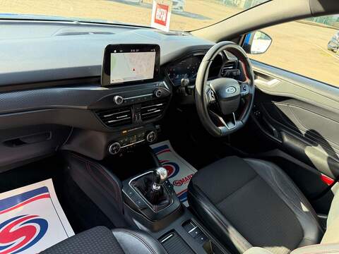 Ford Focus 1.0T EcoBoost ST-Line X Euro 6 (s/s) 5dr - U159