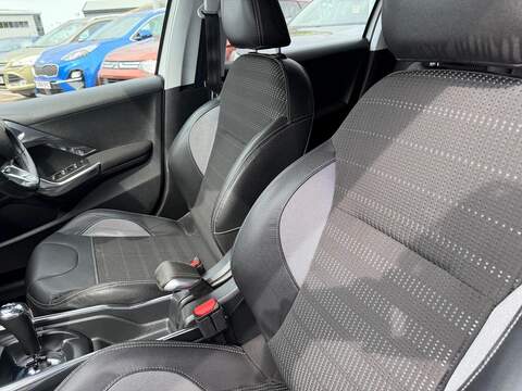 Peugeot 2008 1.6 e-HDi Allure EGC Euro 5 (s/s) 5dr - U165