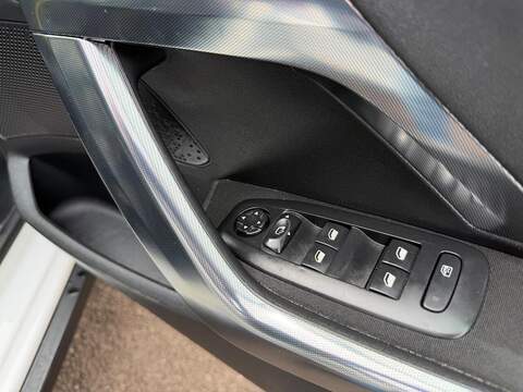 Peugeot 2008 1.6 e-HDi Allure EGC Euro 5 (s/s) 5dr - U165