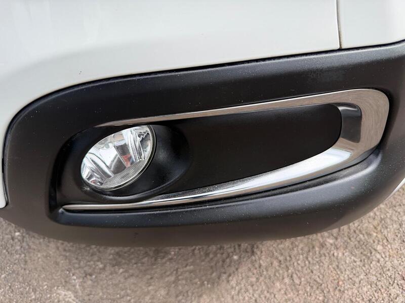 Peugeot 2008 1.6 e-HDi Allure EGC Euro 5 (s/s) 5dr - U165