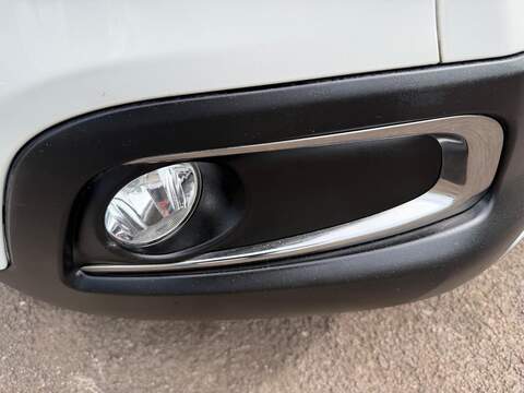 Peugeot 2008 1.6 e-HDi Allure EGC Euro 5 (s/s) 5dr - U165