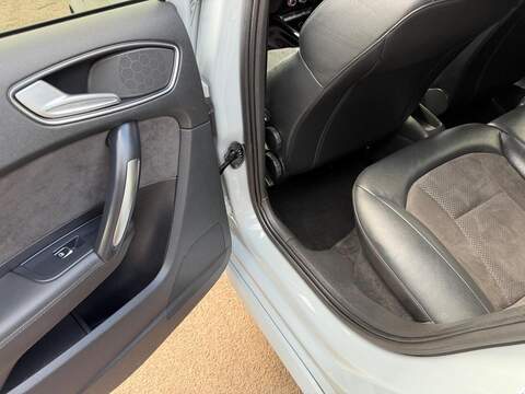 Audi A1 1.4 TFSI Black Edition Sportback Euro 6 (s/s) 5dr (Nav) - U169