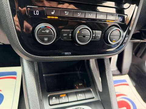 Volkswagen Scirocco Scirocco 2.0 TSI R DSG Euro 6 (s/s) 3dr - U17